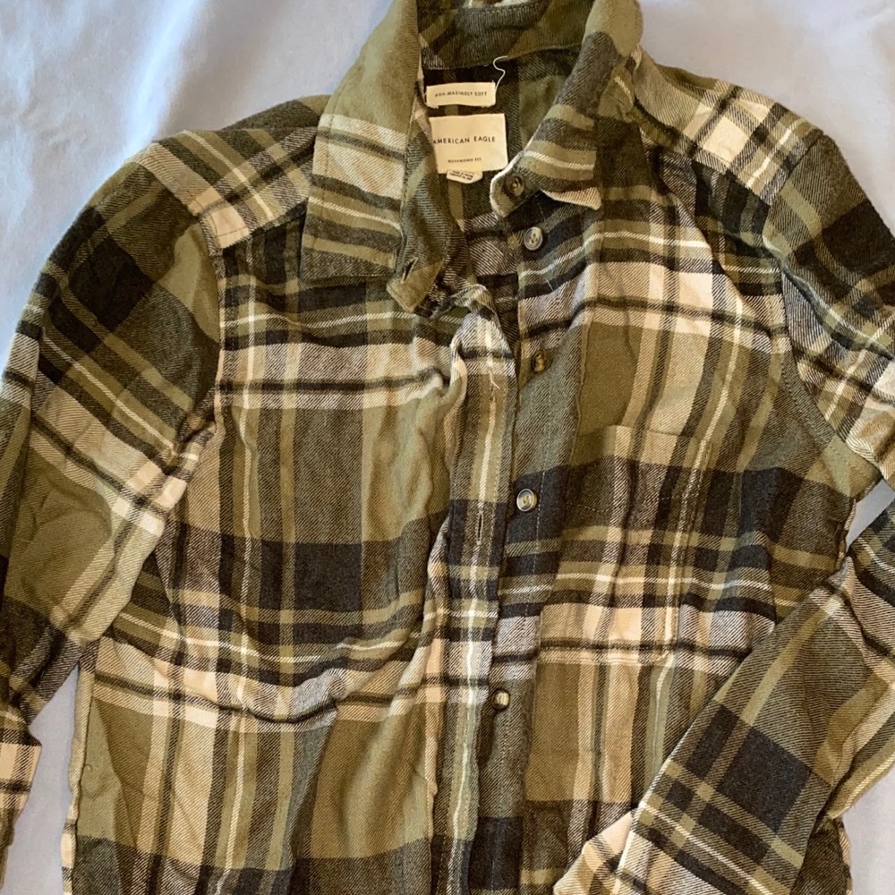 American Eagle OliveGreen ButtonDown Flannel Shirt